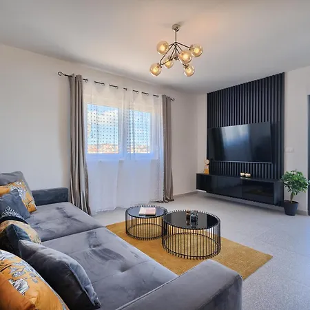 Angie's Rooftop * Slatine